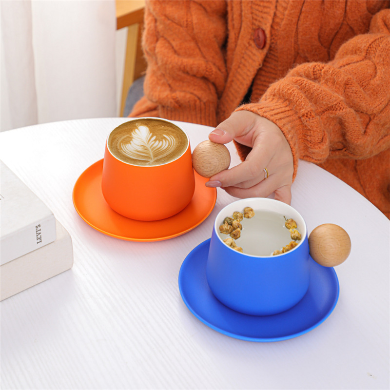 Style Ceramic Couple Mug with Saucer – High-End Tea Cup Set