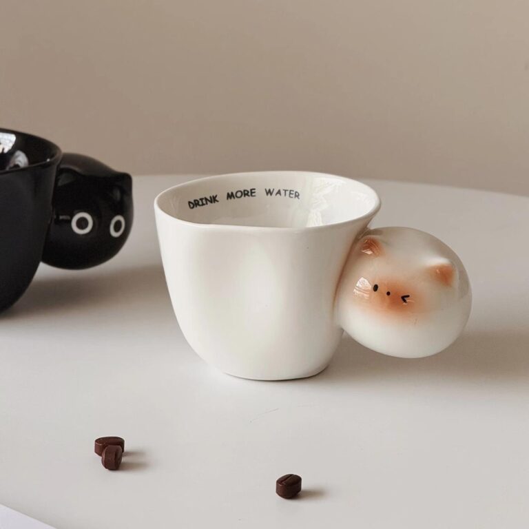 Cartoon Siamese Cat Ceramic Coffee Mug with Cute Handle