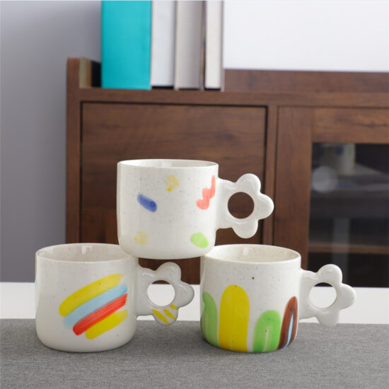Minimalist ceramic thick-handle coffee mug for office and home