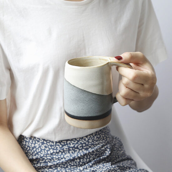 Black and white retro Chinese-style ceramic latte mug with logo